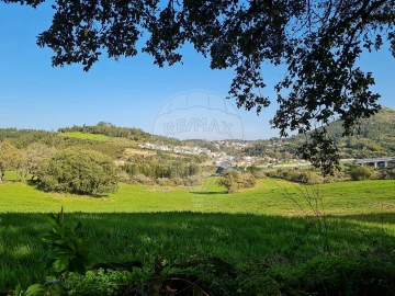 Terreno para Venda em Lousa