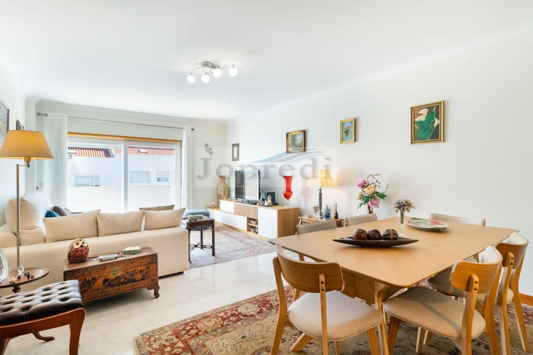 Apartamento T3 para Venda em Carcavelos e Parede Foto 2