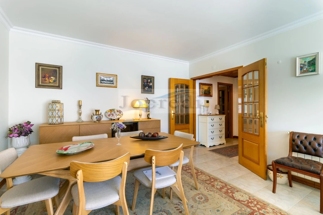 Apartamento T3 para Venda em Carcavelos e Parede Foto 6