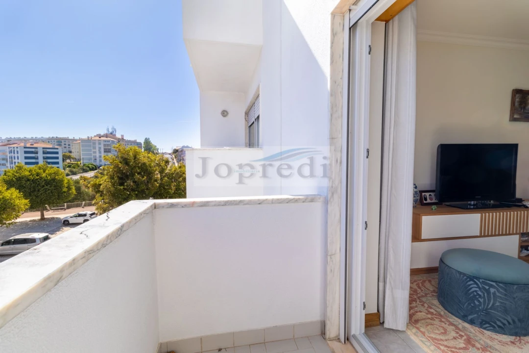 Apartamento T3 para Venda em Carcavelos e Parede Foto 8