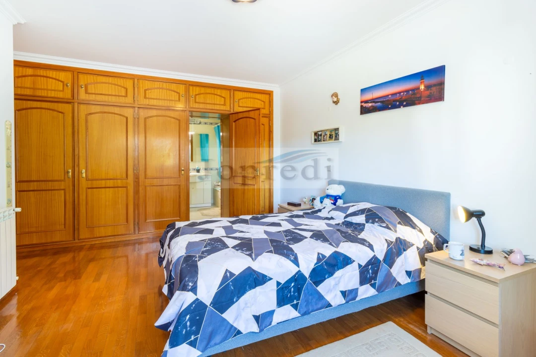 Apartamento T3 para Venda em Carcavelos e Parede Foto 14