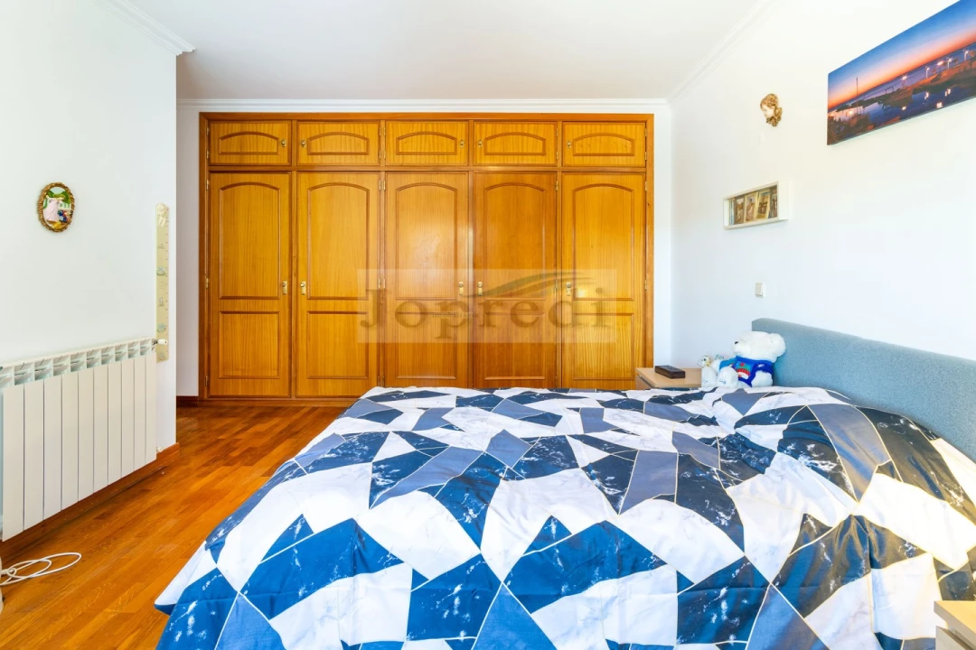 Apartamento T3 para Venda em Carcavelos e Parede Foto 18