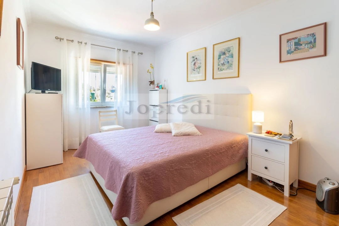 Apartamento T3 para Venda em Carcavelos e Parede Foto 23