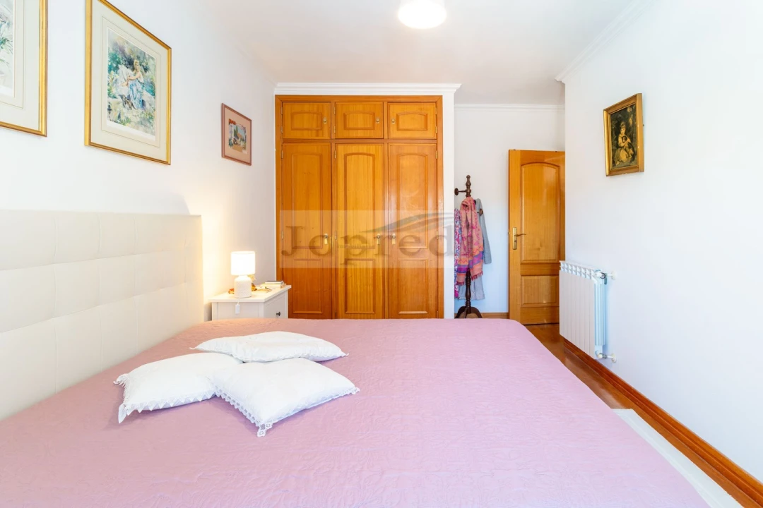 Apartamento T3 para Venda em Carcavelos e Parede Foto 24