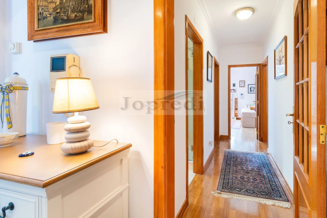 Apartamento T3 para Venda em Carcavelos e Parede Foto 26