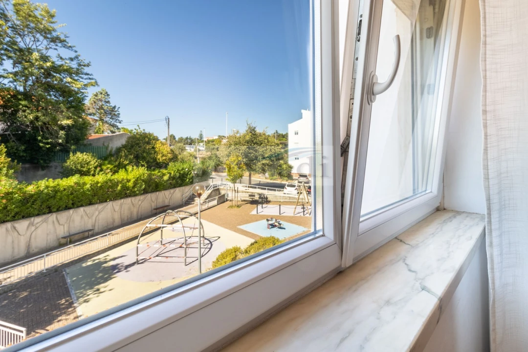Apartamento T3 para Venda em Carcavelos e Parede Foto 29