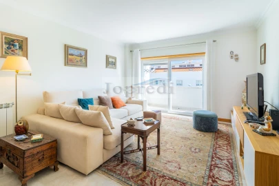 Apartamento T3 para Venda em Carcavelos e Parede