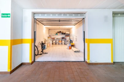Apartamento T3 para Venda em Carcavelos e Parede