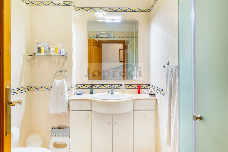 Apartamento T3 para Venda em Carcavelos e Parede Foto 12