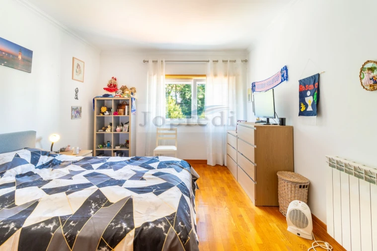Apartamento T3 para Venda em Carcavelos e Parede Foto 16