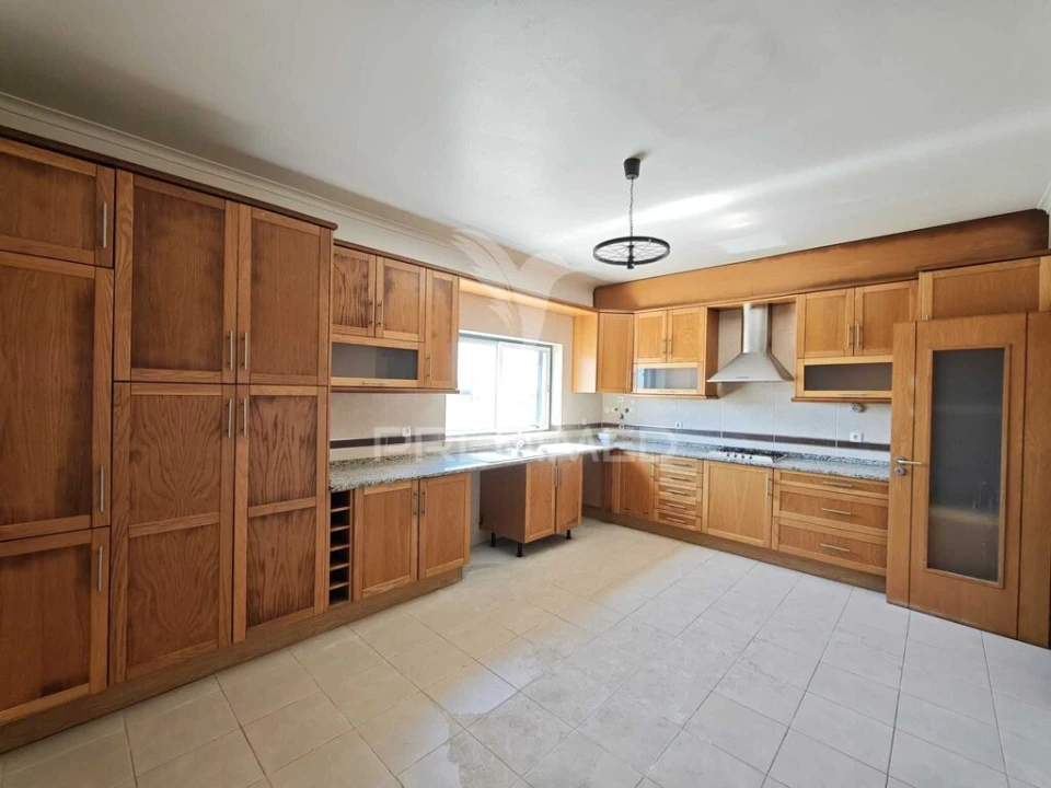 Apartamento T4 para Venda em Salvaterra de Magos e Foros de Salvaterra Foto 1