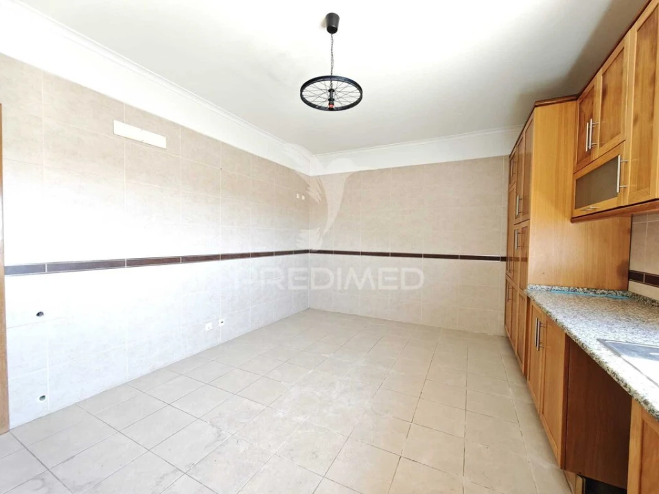 Apartamento T4 para Venda em Salvaterra de Magos e Foros de Salvaterra Foto 3