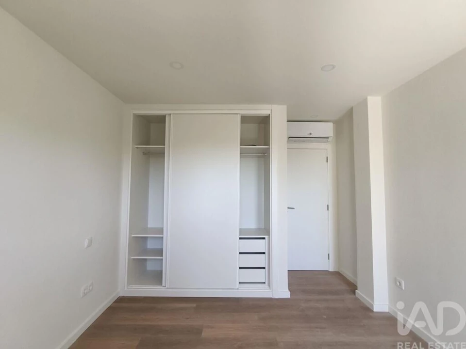 Apartamento T2 para Venda em Romeira e Várzea Foto 8