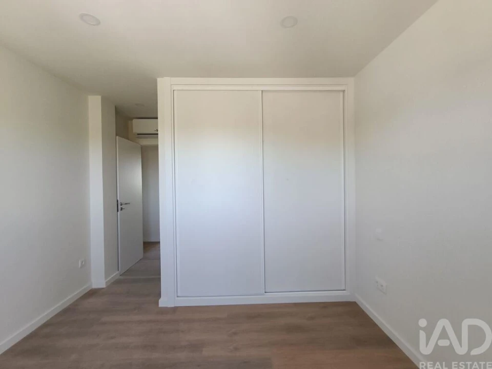 Apartamento T2 para Venda em Romeira e Várzea Foto 11
