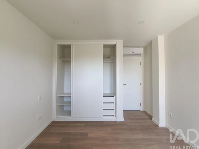Apartamento T2 para Venda em Romeira e Várzea Foto 9
