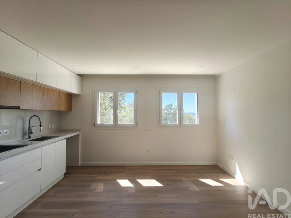 Apartamento T2 para Venda em Romeira e Várzea Foto 1