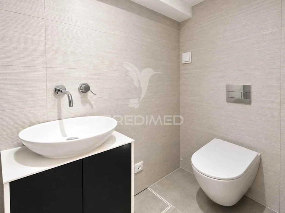 Apartamento T1 para Venda em Campolide Foto 16