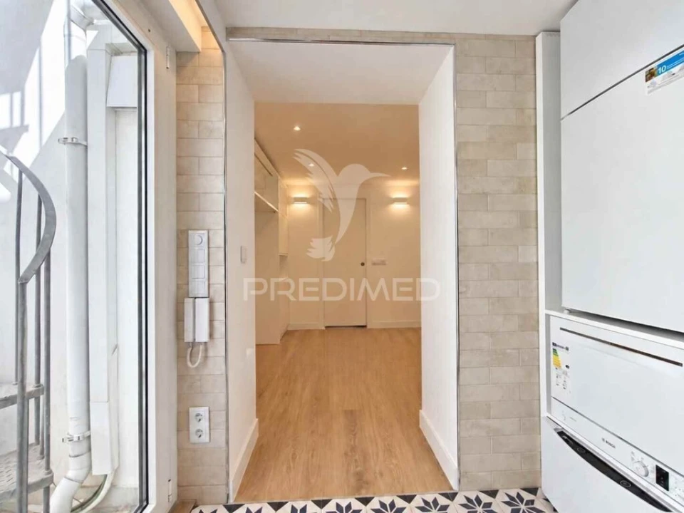 Apartamento T1 para Venda em Campolide Foto 6