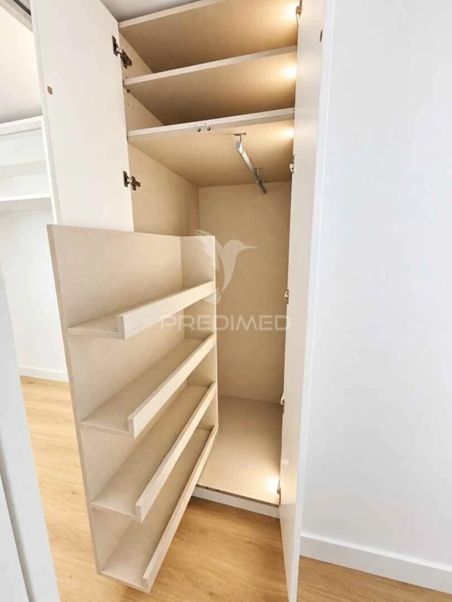 Apartamento T1 para Venda em Campolide Foto 10