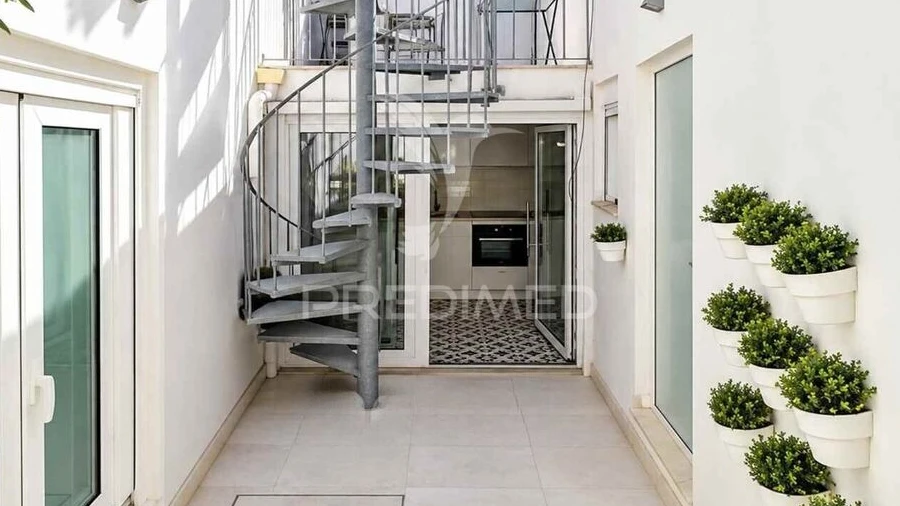 Apartamento T1 para Venda em Campolide