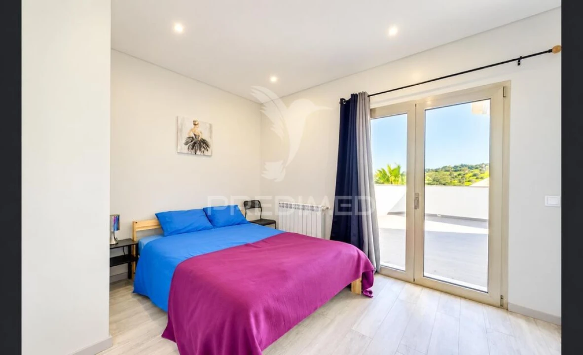 Moradia T3 para Venda em Albufeira e Olhos de Água Foto 12