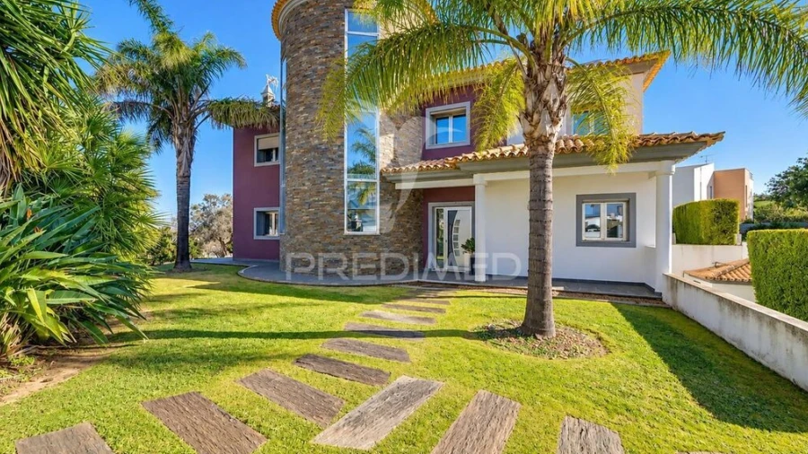 Moradia T3 para Venda em Albufeira e Olhos de Água