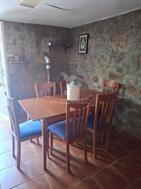 Moradia T4 para Venda em Manteigas (Santa Maria)