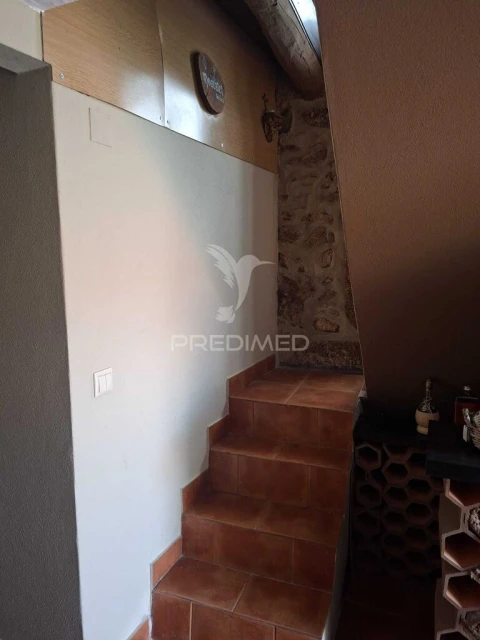 Moradia T4 para Venda em Manteigas (Santa Maria)