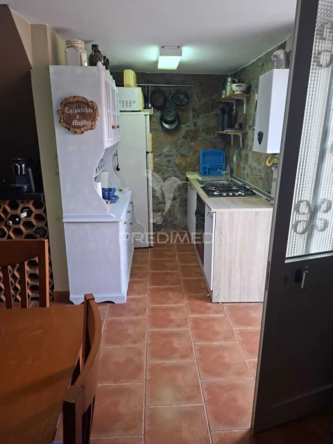 Moradia T4 para Venda em Manteigas (Santa Maria)