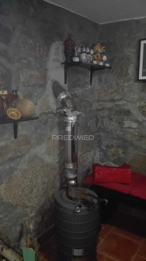 Moradia T4 para Venda em Manteigas (Santa Maria)