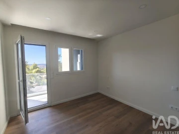 Apartamento T3 para Venda em Romeira e Várzea