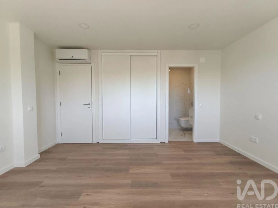 Apartamento T3 para Venda em Romeira e Várzea Foto 8