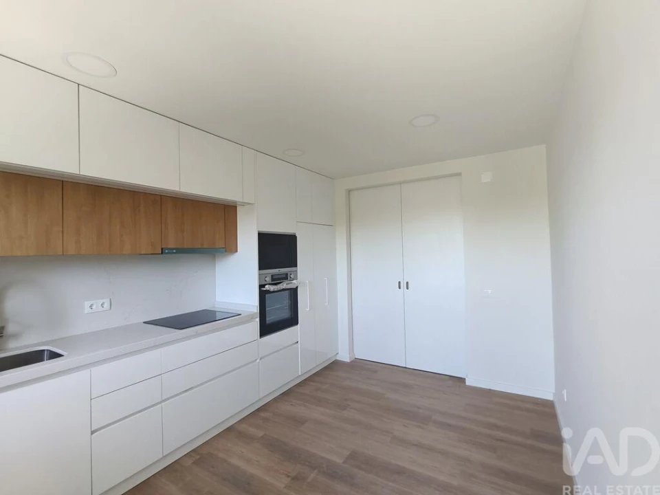 Apartamento T3 para Venda em Romeira e Várzea Foto 2