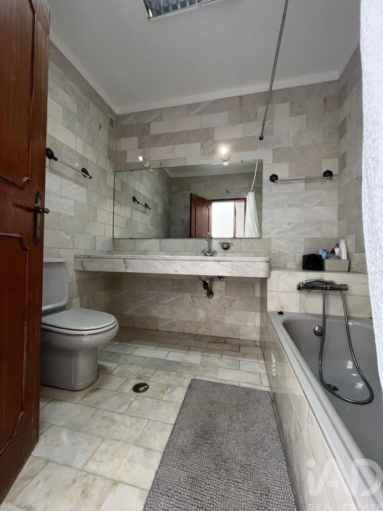 Apartamento T1 para Venda em Quarteira Foto 9