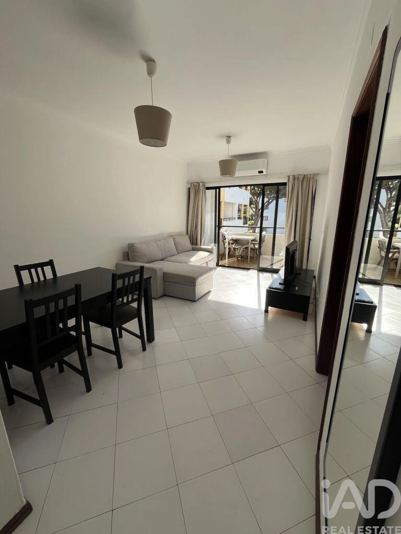 Apartamento T1 para Venda em Quarteira Foto 4