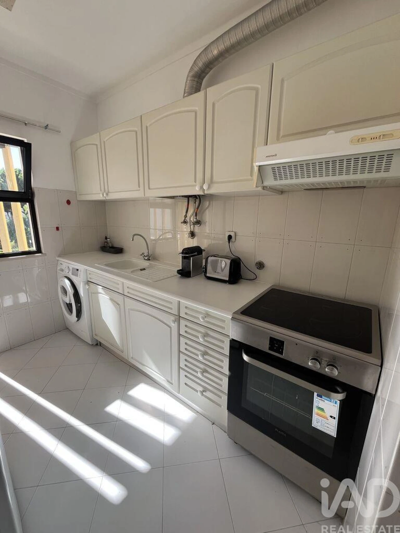 Apartamento T1 para Venda em Quarteira Foto 6