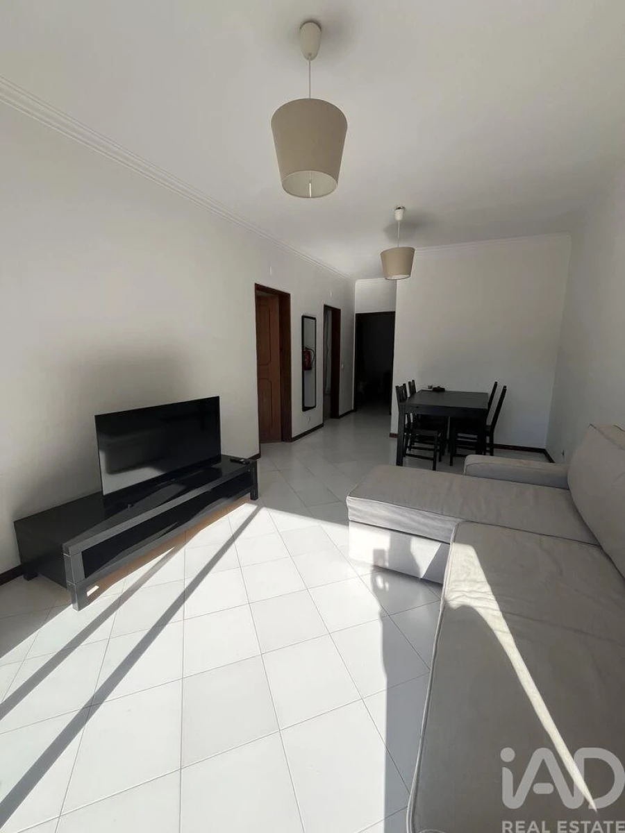 Apartamento T1 para Venda em Quarteira Foto 5