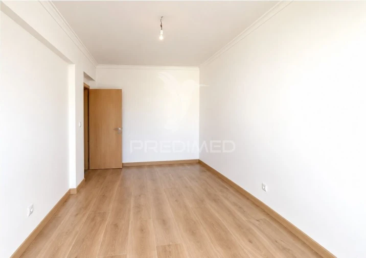 Apartamento T2 para Venda em Seixal, Arrentela e Aldeia de Paio Pires Foto 5