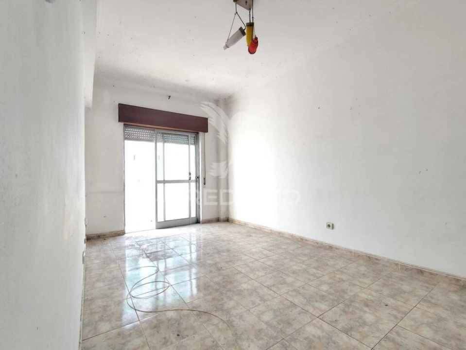 Apartamento T2 para Venda em Seixal, Arrentela e Aldeia de Paio Pires Foto 17