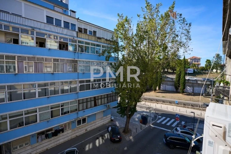 Apartamento T2 para Venda em Benfica Foto 18