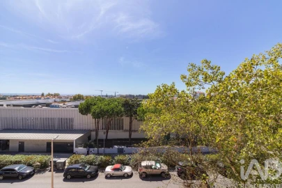 Apartamento T2 para Venda em Carcavelos e Parede