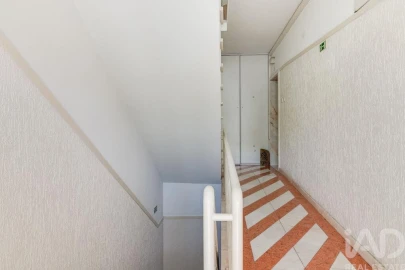 Apartamento T2 para Venda em Carcavelos e Parede