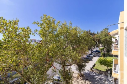 Apartamento T2 para Venda em Carcavelos e Parede
