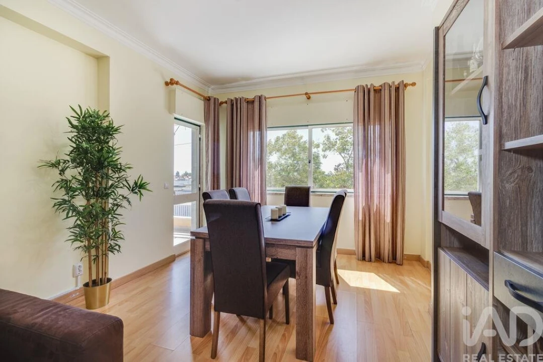 Apartamento T2 para Venda em Carcavelos e Parede Foto 10