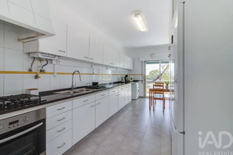 Apartamento T2 para Venda em Carcavelos e Parede Foto 15