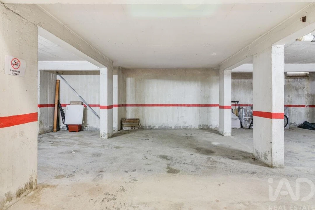 Apartamento T2 para Venda em Carcavelos e Parede Foto 28