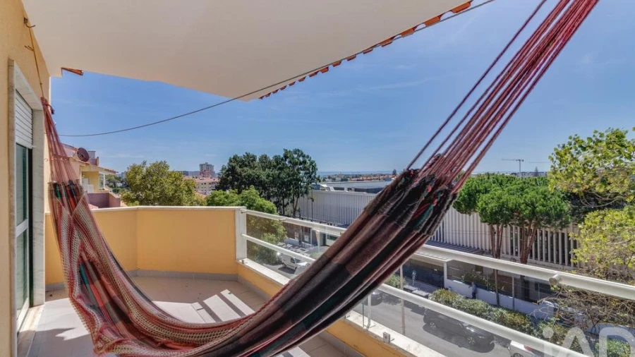 Apartamento T2 para Venda em Carcavelos e Parede