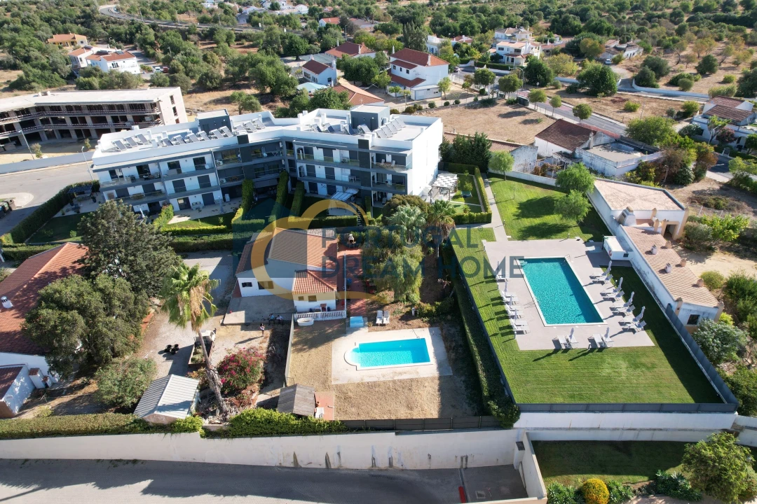 Apartamento T2 para Venda em Ferreiras Foto 4