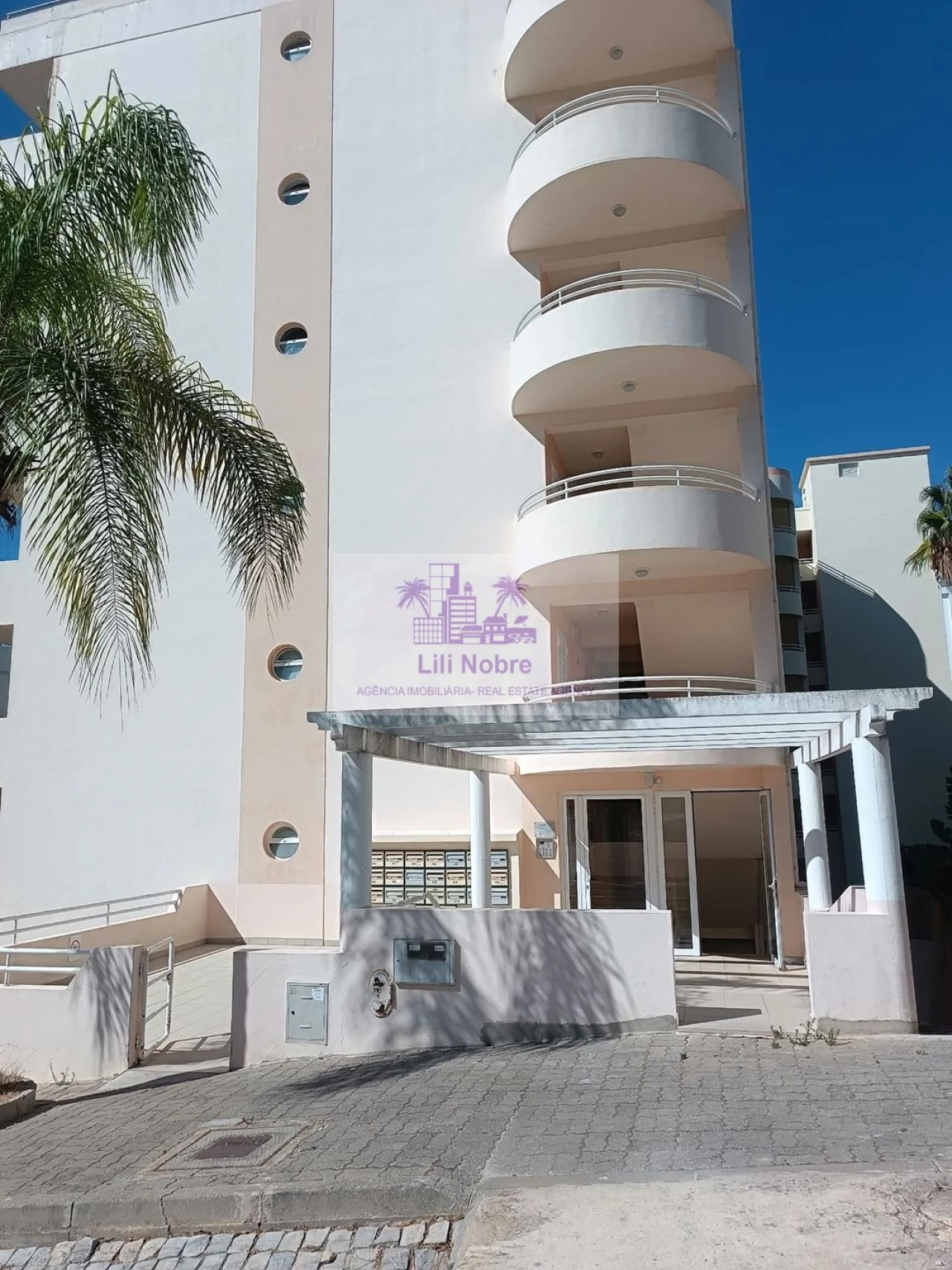 Apartamento T2 para Venda em Quarteira Foto 20