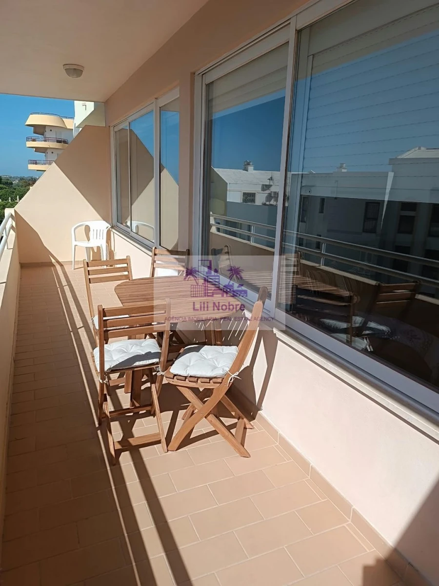 Apartamento T2 para Venda em Quarteira Foto 17